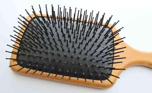 Haarbürste Paddle Buchenholz mit Kunststoffstifte mit Noppen Bürstenfabrik Keller